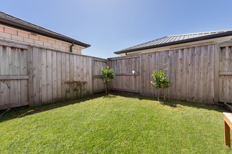 Photo of property in 19 Marion Crescent, Papamoa Beach, Papamoa, 3118