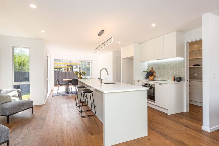 Photo of property in 2/179 Weston Road, St Albans, Christchurch, 8052