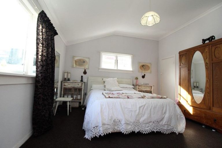 Photo of property in 24 Rewa Street, Takaro, Palmerston North, 4412