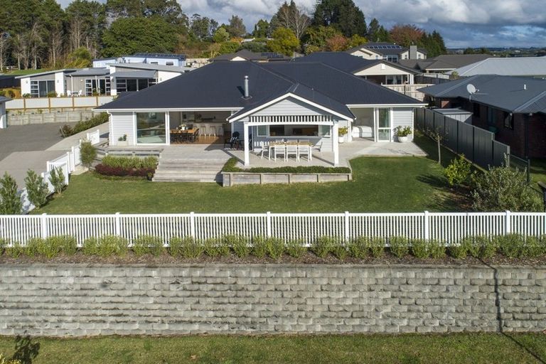 Photo of property in 15 Damien Place, Ohauiti, Tauranga, 3112