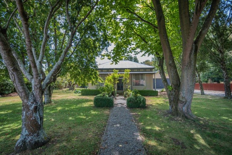 Photo of property in 16 Lennox Street, Winchester, 7985