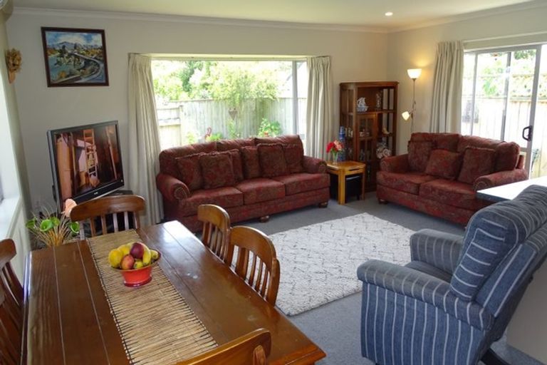 Photo of property in 44 Hokio Beach Road, Levin, 5510