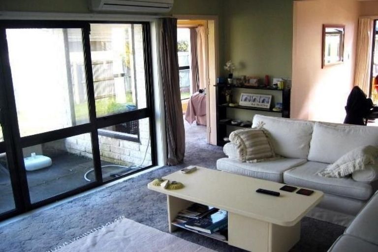 Photo of property in 12 Mappleton Avenue, Burnside, Christchurch, 8053