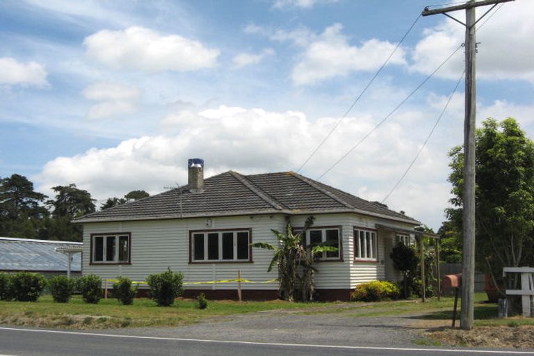 Photo of property in 209 Riverhead Road, Kumeu, 0892