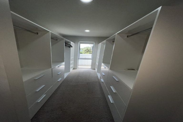 Photo of property in 17a Wyoming Avenue, Murrays Bay, Auckland, 0630