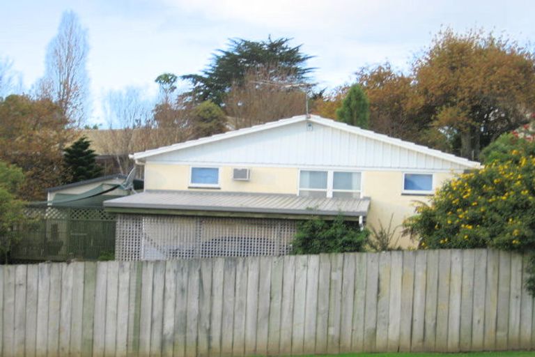 Photo of property in 27 Jelas Road, Red Beach, 0932