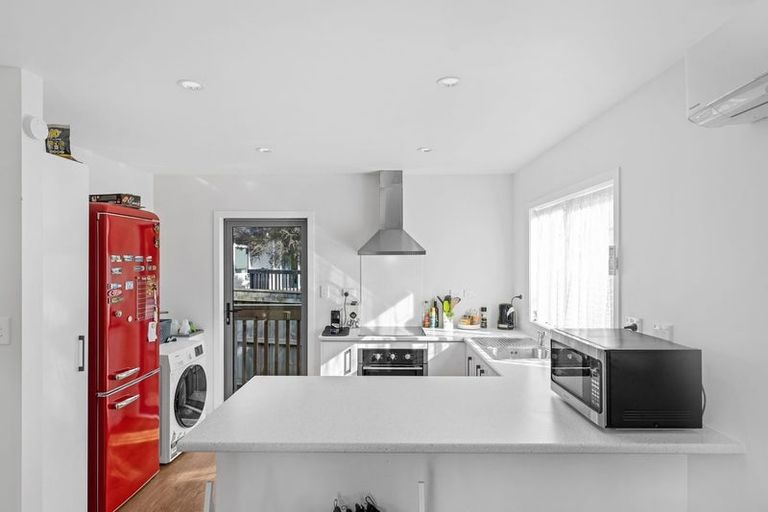 Photo of property in 20 Harbour Crest Drive, Waiuku, 2123