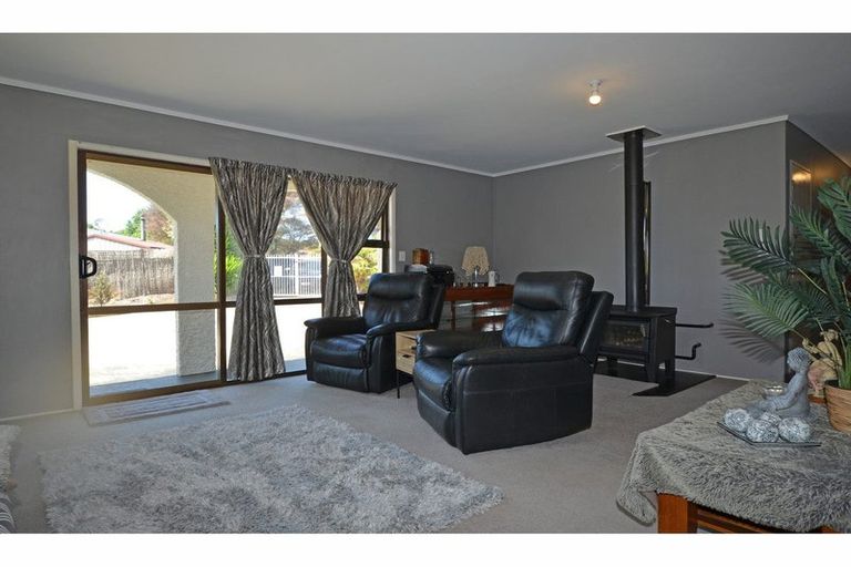 Photo of property in 14 Syme Crescent, Kawerau, 3127