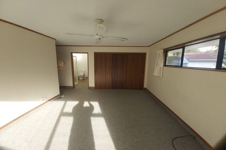 Photo of property in 30 Penning Road, Castor Bay, Auckland, 0620