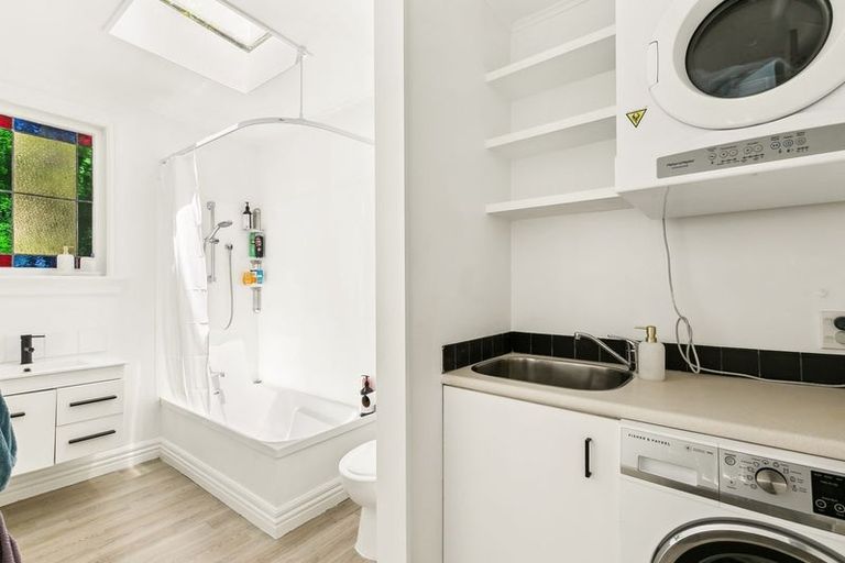 Photo of property in 210 Sydney Street West, Thorndon, Wellington, 6011