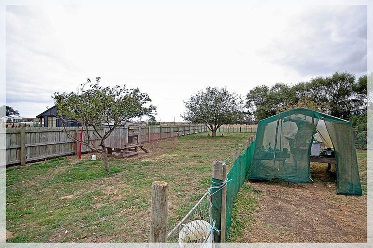 Photo of property in 332 Foxton Shannon Road, Foxton, 4893