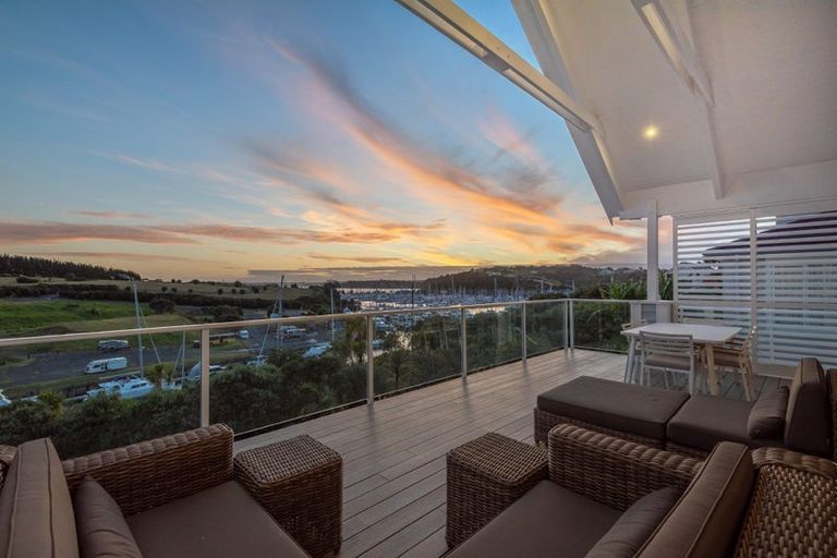 Photo of property in 88 Voyager Drive, Gulf Harbour, Whangaparaoa, 0930