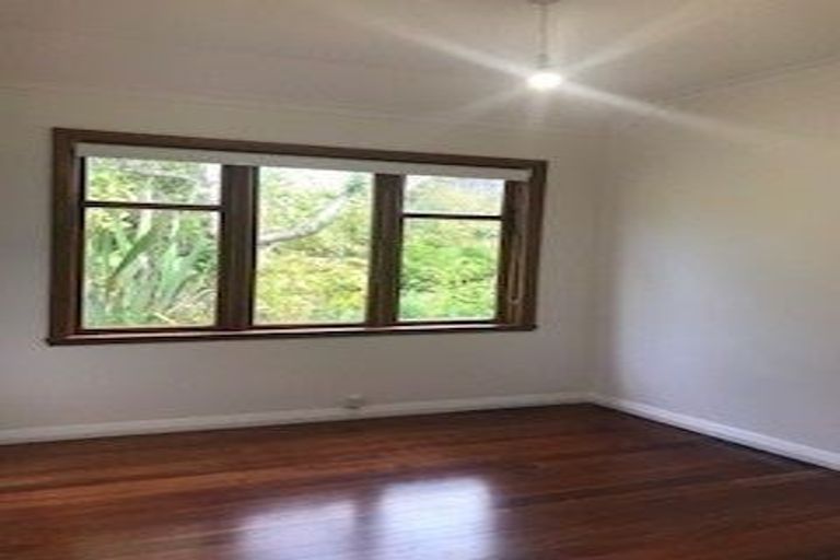 Photo of property in 93 Karori Road, Karori, Wellington, 6012