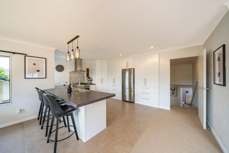Photo of property in 14 Cosgrove Rise, Riverstone Terraces, Upper Hutt, 5018