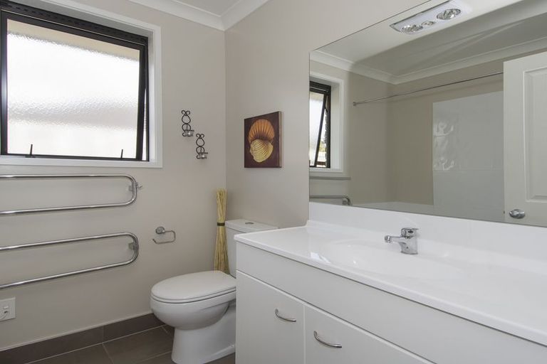 Photo of property in 34 Twin Oak Avenue, Papamoa Beach, Papamoa, 3118