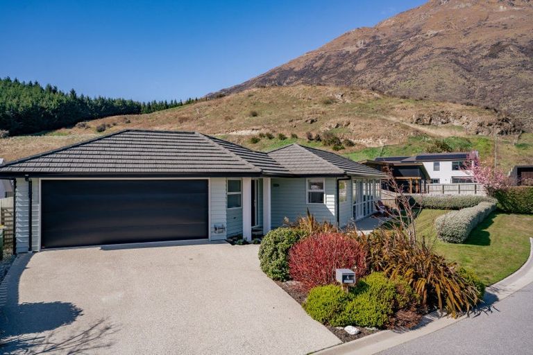 Photo of property in 4 Keble Lane, Lower Shotover, Queenstown, 9304