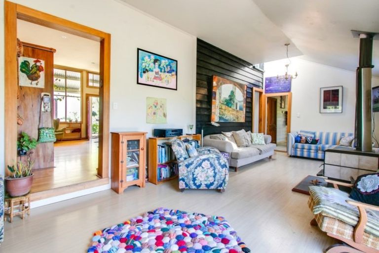 Photo of property in 2269 State Highway 2, Te Hauke, Hastings, 4178