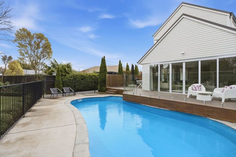 Photo of property in 481 Avonhead Road, Avonhead, Christchurch, 8042