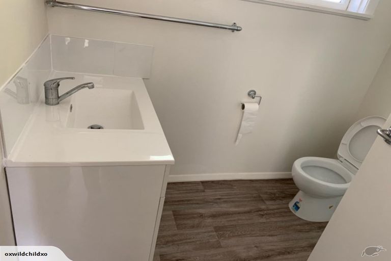 Photo of property in 4 Woodstock Terrace, Tawa, Wellington, 5028