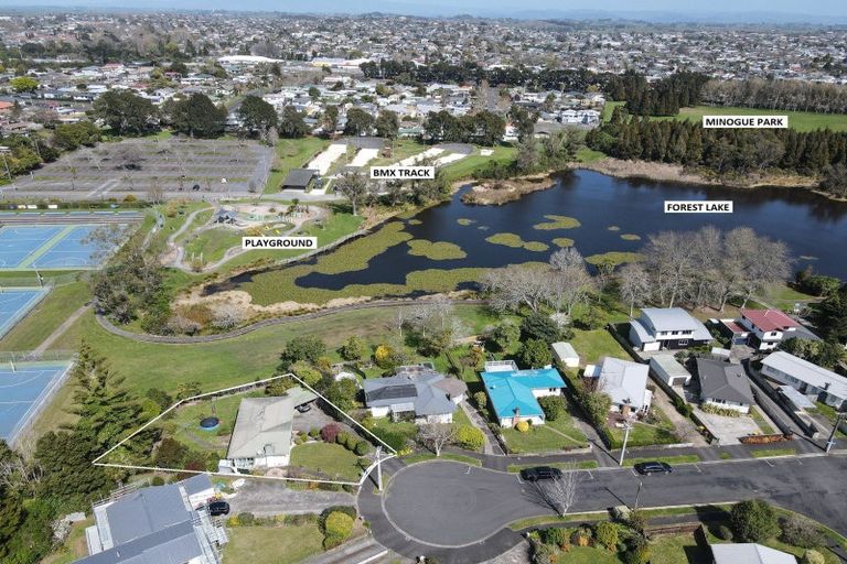 Photo of property in 1 Kingsway Crescent, Forest Lake, Hamilton, 3200