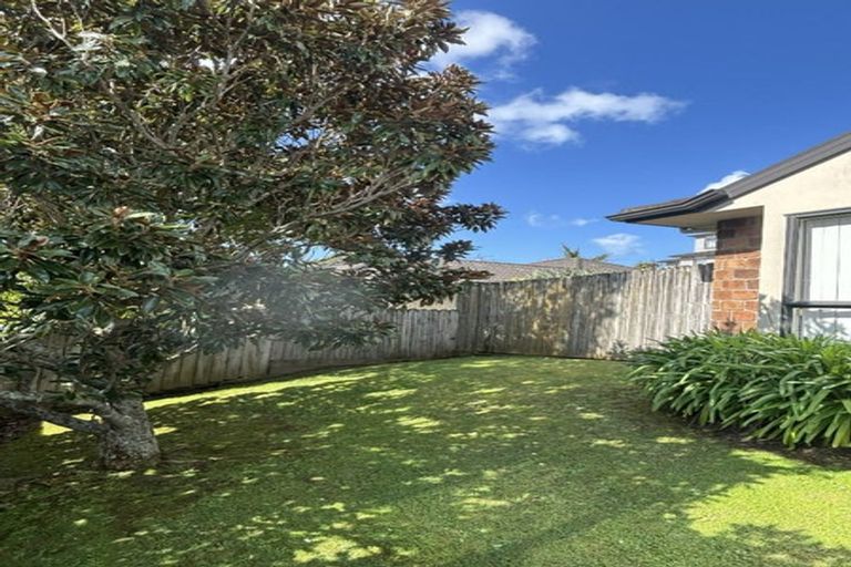 Photo of property in 67 Nimstedt Avenue, Oteha, Auckland, 0632