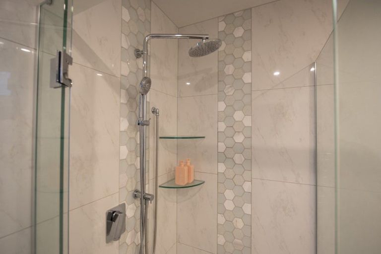 Photo of property in 14 Monaco Grove, Fitzherbert, Palmerston North, 4410