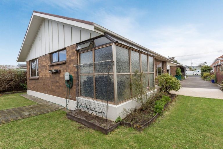 Photo of property in 27 Queens Drive, Saint Kilda, Dunedin, 9012