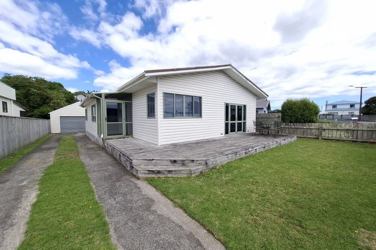 Photo of property in 53 Wallace Place, Westown, New Plymouth, 4310
