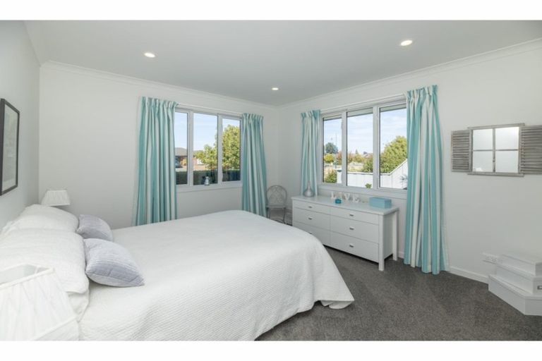 Photo of property in 46 Tutaipatu Avenue, Pegasus, 7612