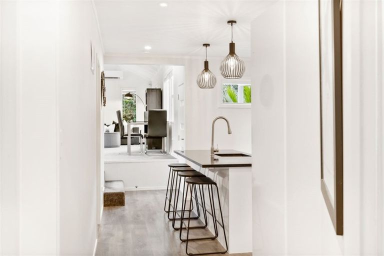 Photo of property in 9 Old North Road, Orewa, 0931