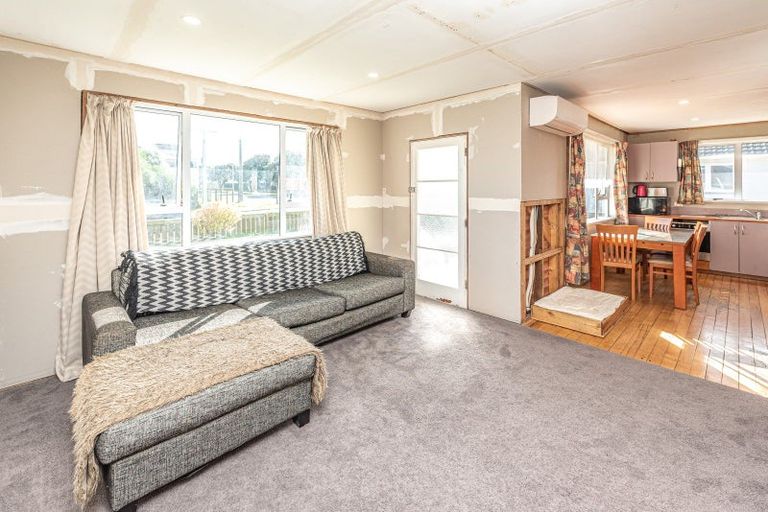 Photo of property in 12 Manuka Street, Castlecliff, Whanganui, 4501