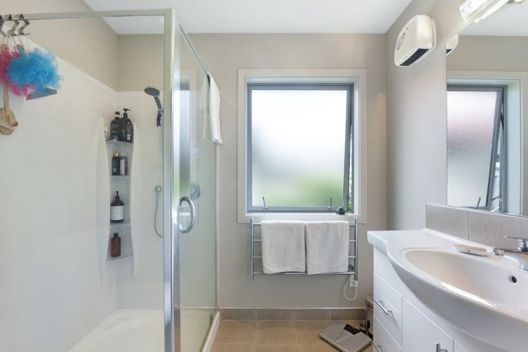 Photo of property in 4 Weka Place, Picton, 7220