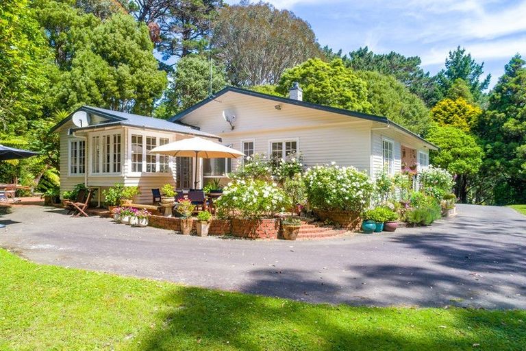 Photo of property in 1234 Paekakariki Hill Road, Paekakariki Hill, Porirua, 5381