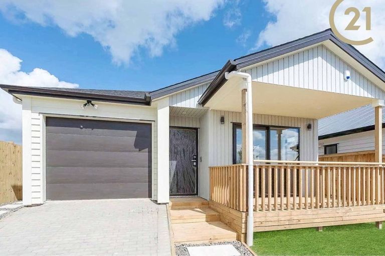 Photo of property in 32 Ahunga Road, Karaka, Papakura, 2113