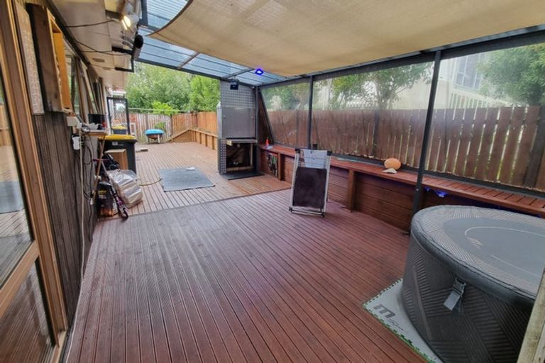 Photo of property in 1/1 Bishopgate Street, Birkdale, Auckland, 0626