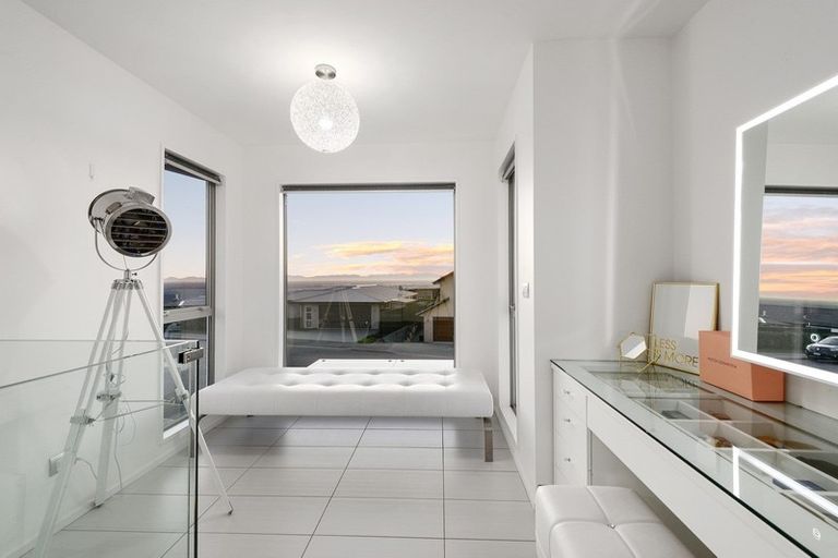 Photo of property in 131 Ravensdale Rise, Westmorland, Christchurch, 8025