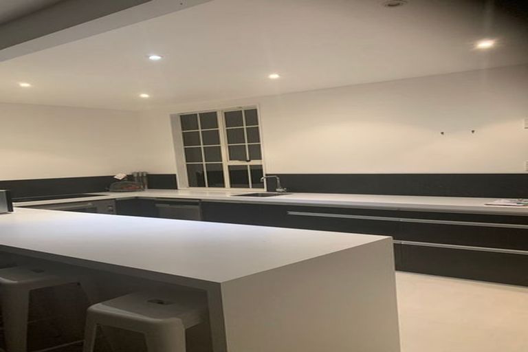 Photo of property in 6 Grace Street North, Sanson, 4817