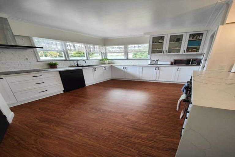 Photo of property in 8 Adams Place, Te Kamo, Whangarei, 0112