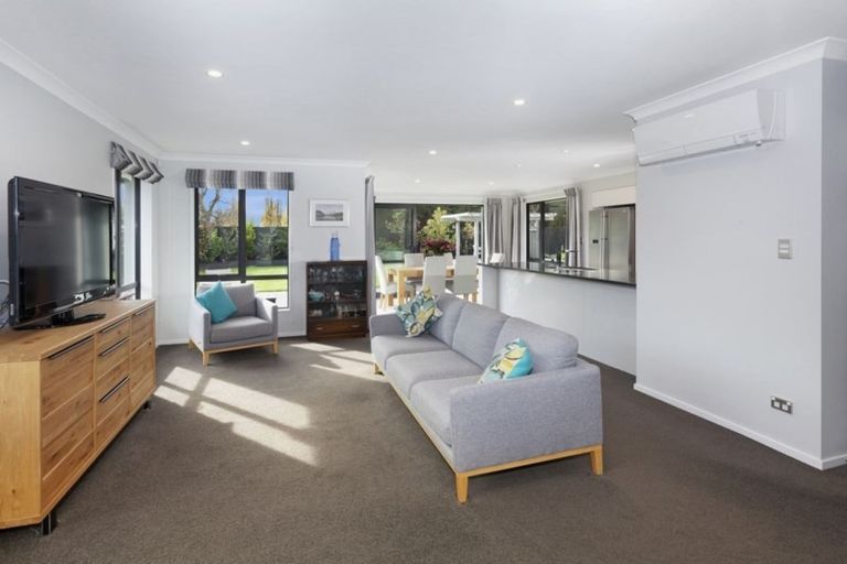 Photo of property in 9 Kohunga Crescent, Bottle Lake, Christchurch, 8083