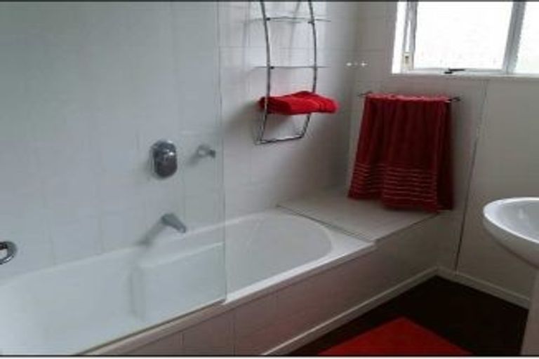 Photo of property in 100a Taharepa Road, Hilltop, Taupo, 3330