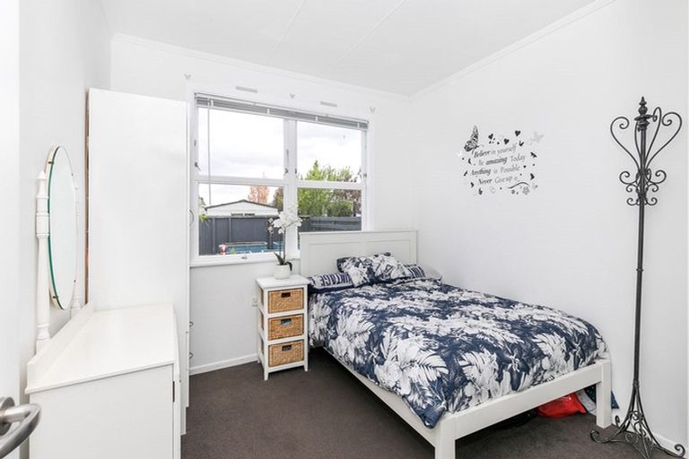 Photo of property in 104 Collins Road, Melville, Hamilton, 3206