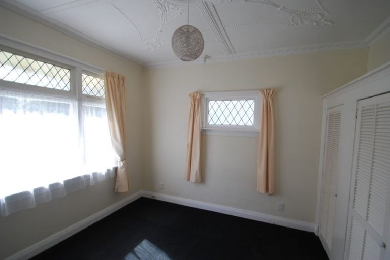 Photo of property in 1/76 Cambridge Terrace, Waterloo, Lower Hutt, 5011