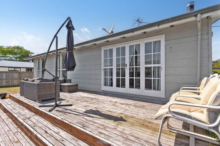 Photo of property in 32 Philip Street, Carterton, 5713