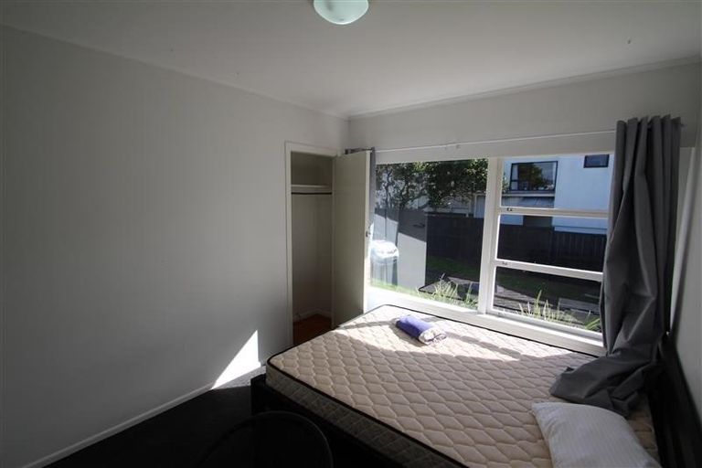 Photo of property in 78 Gladstone Road, Northcote, Auckland, 0627
