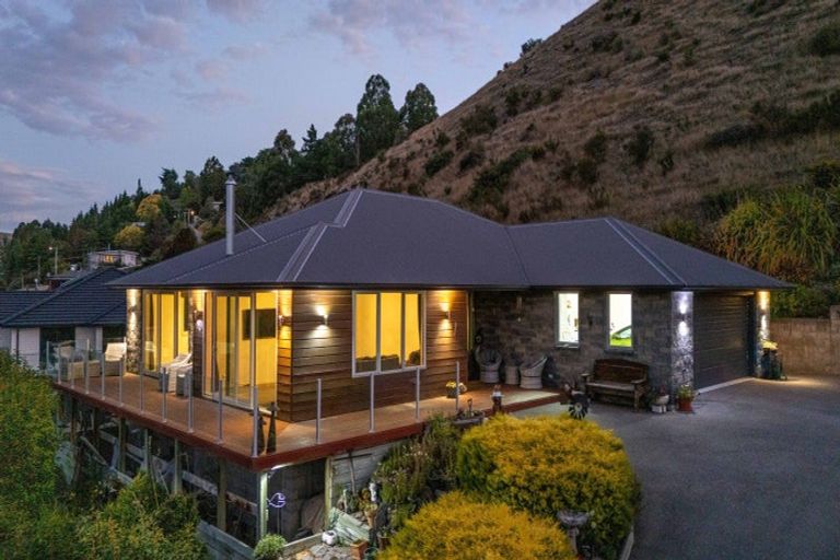 Photo of property in 9 Selkirk Street, Roxburgh, 9500