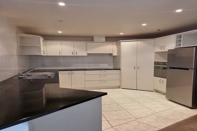 Photo of property in 3f/175 Hurstmere Road, Takapuna, Auckland, 0622