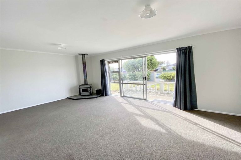 Photo of property in 84 Dunbeath Crescent, Kew, Invercargill, 9812