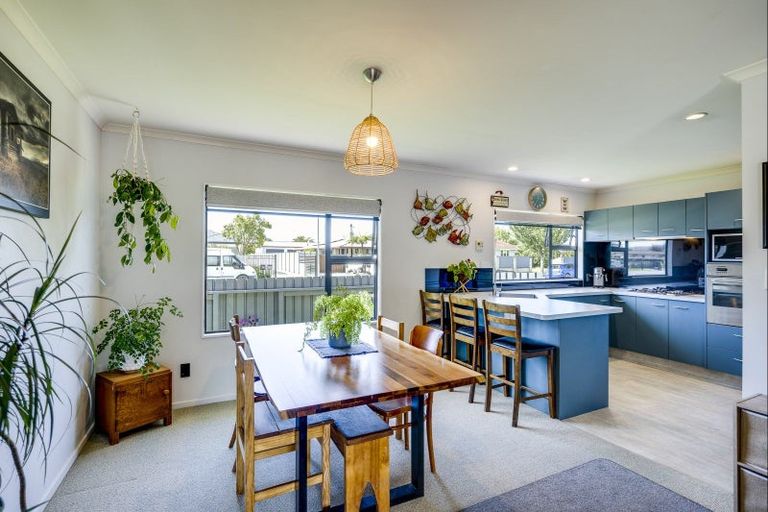 Photo of property in 27 King Street, Taradale, Napier, 4112