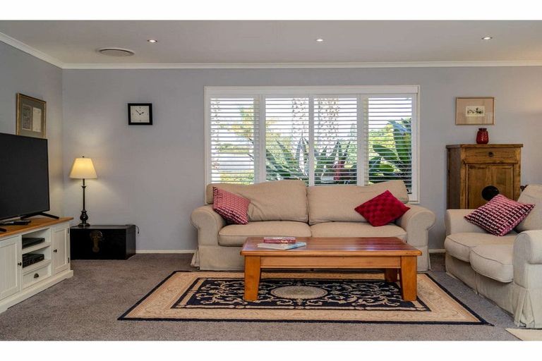 Photo of property in 28 Edkins Road, Kerikeri, 0230