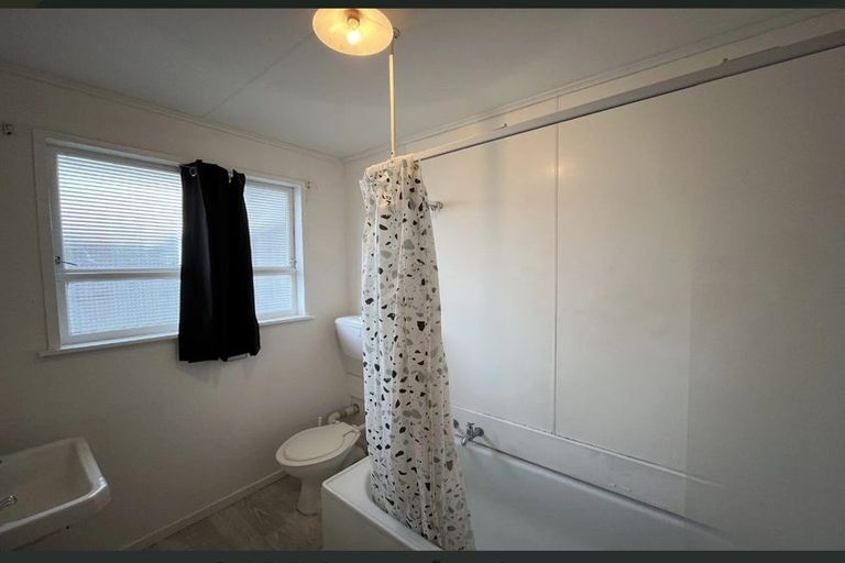 Photo of property in 2/630 Main Street, Palmerston North, 4414